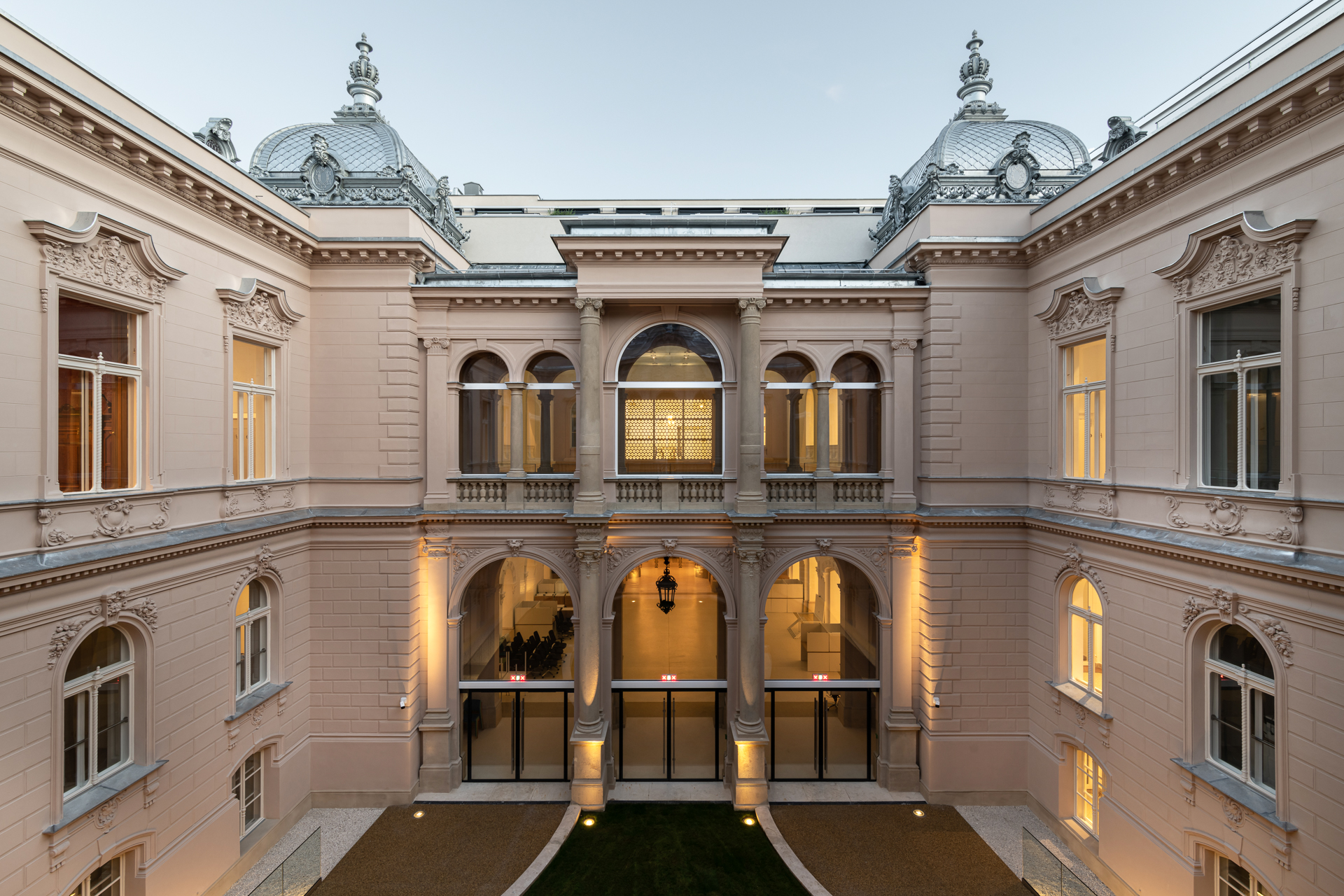 KÁROLYI-CSEKONICS PALACE