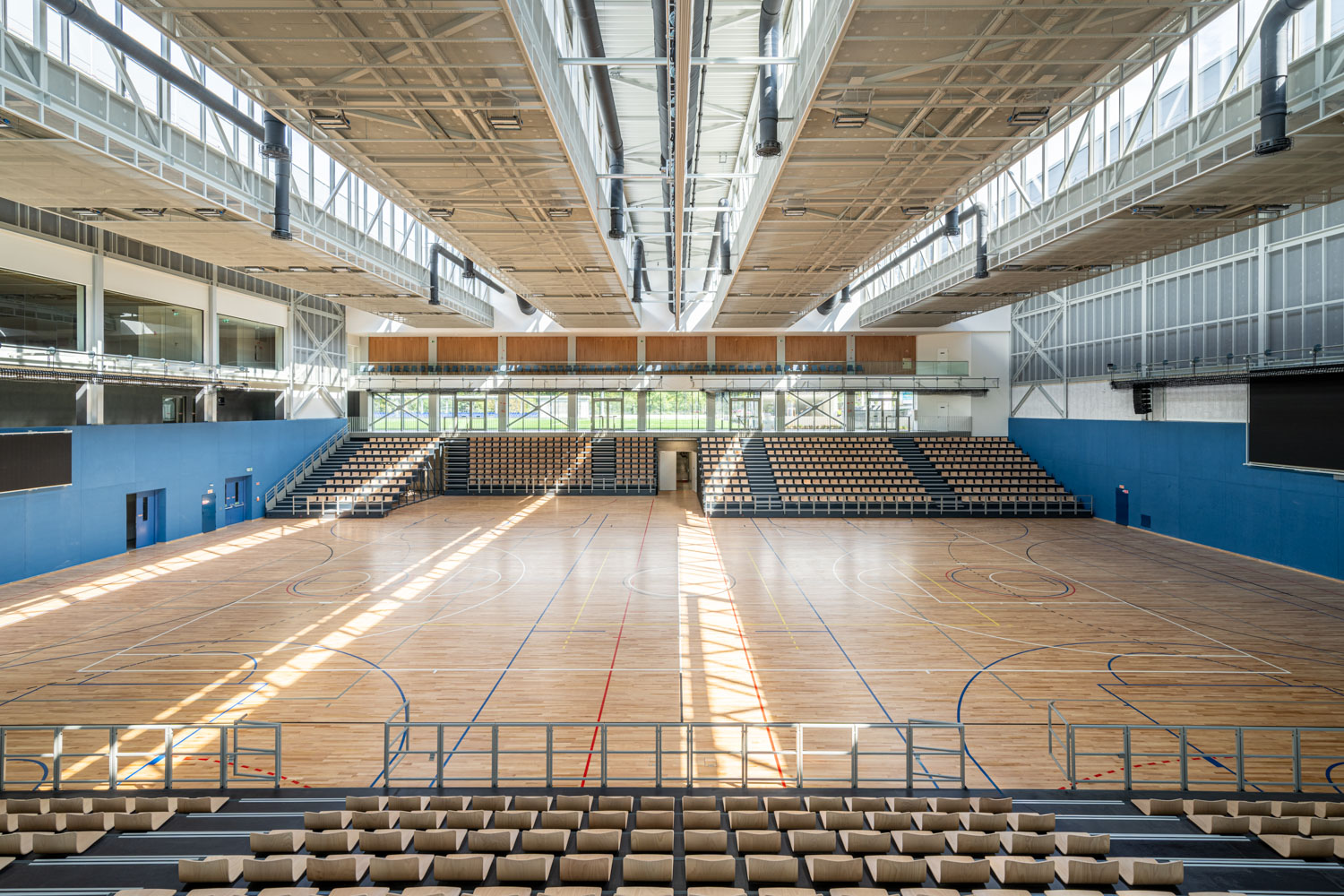 UNIVERSITY OF PHYSICAL EDUCATION - Csőrsz street block